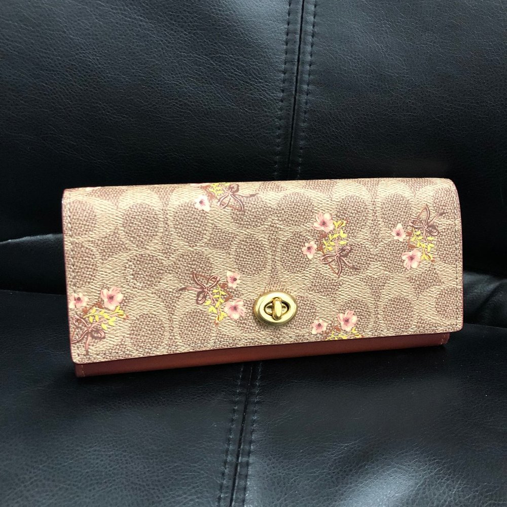 Coach retail store wallet